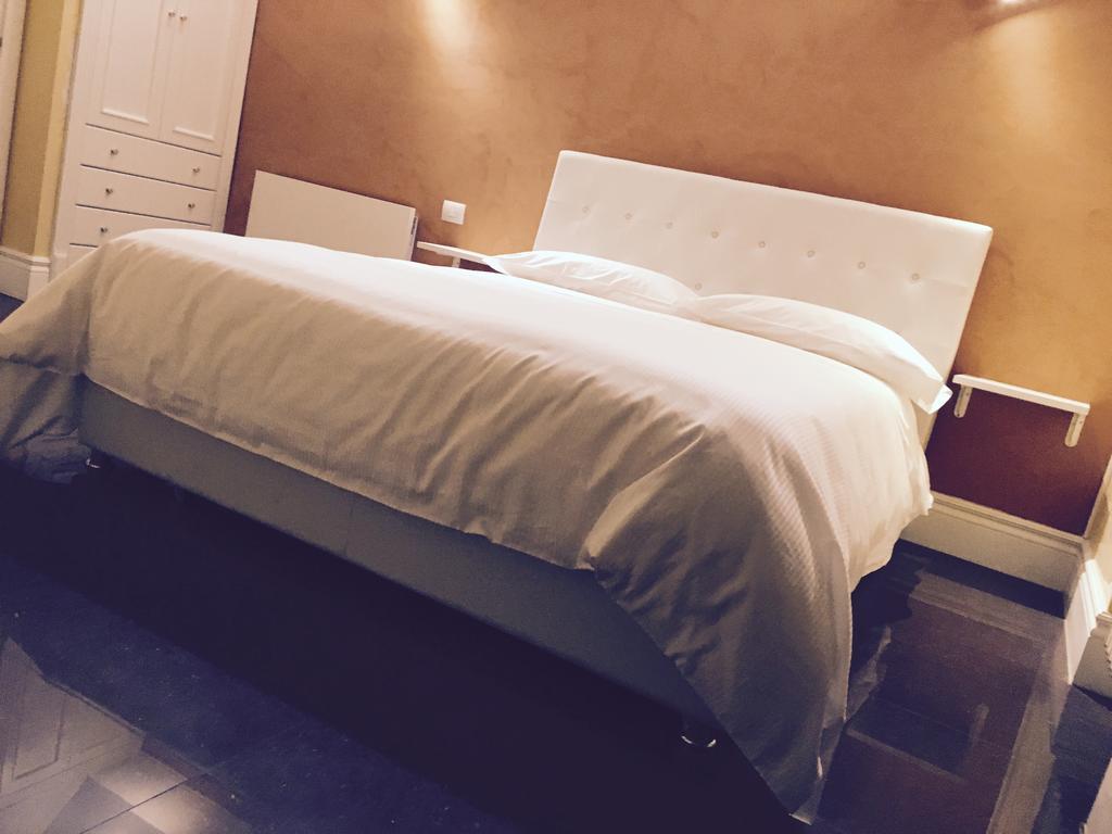 Palazzo Eliss Bed & Breakfast Margherita Di Savoia Eksteriør bilde